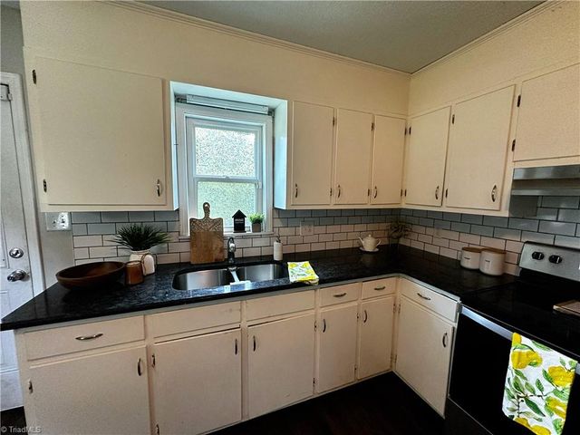 401 martin luther king Drive, Thomasville, NC 27360