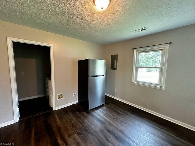 401 martin luther king Drive, Thomasville, NC 27360