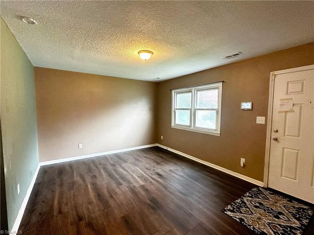 401 martin luther king Drive, Thomasville, NC 27360
