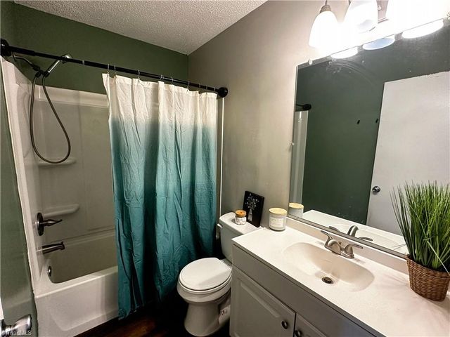 401 martin luther king Drive, Thomasville, NC 27360