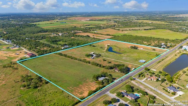 16020 Fm 463, Lytle, TX 78052