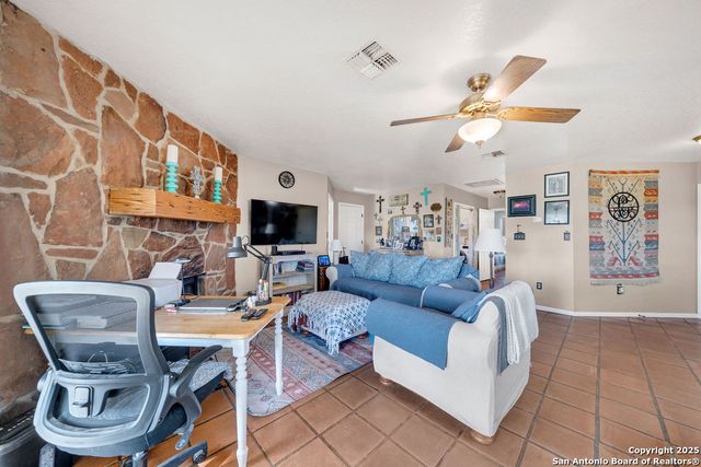 16020 Fm 463, Lytle, TX 78052