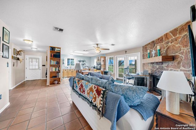 16020 Fm 463, Lytle, TX 78052