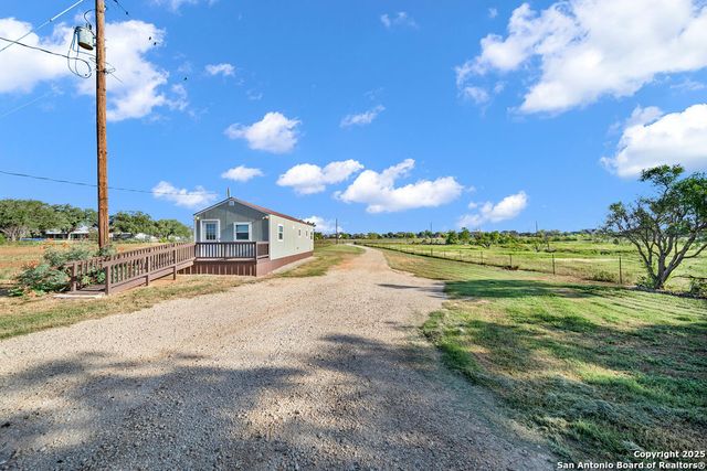 16020 Fm 463, Lytle, TX 78052