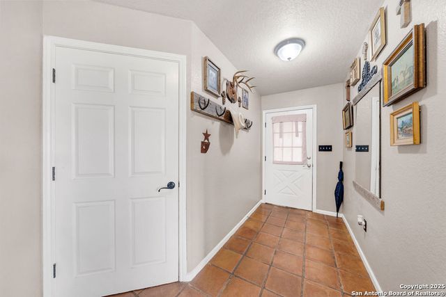 16020 Fm 463, Lytle, TX 78052