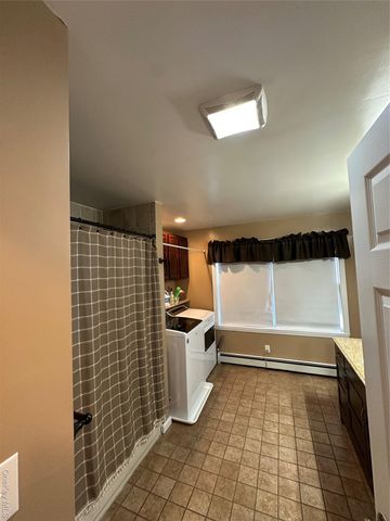 12 Green Lane, Levittown, NY 11756