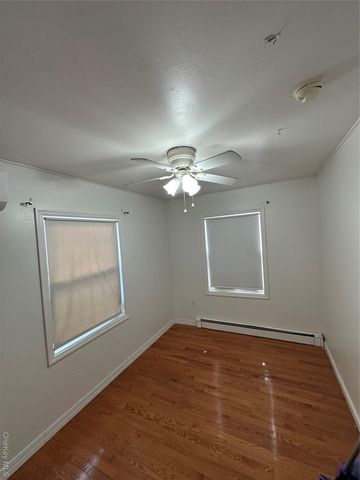 12 Green Lane, Levittown, NY 11756