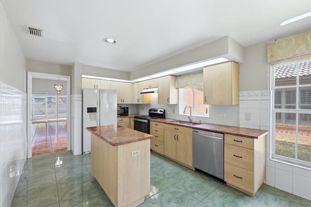 4738 DUNDEE DRIVE, Bradenton, FL 34210