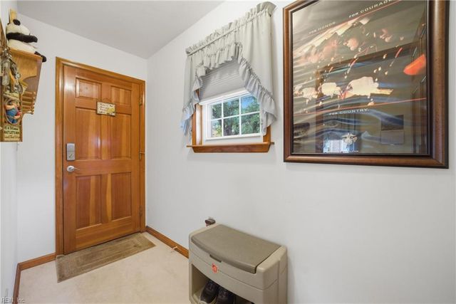 322 Faulk RD, Norfolk, VA 23502