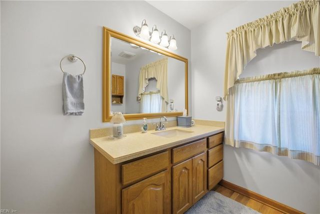 322 Faulk RD, Norfolk, VA 23502