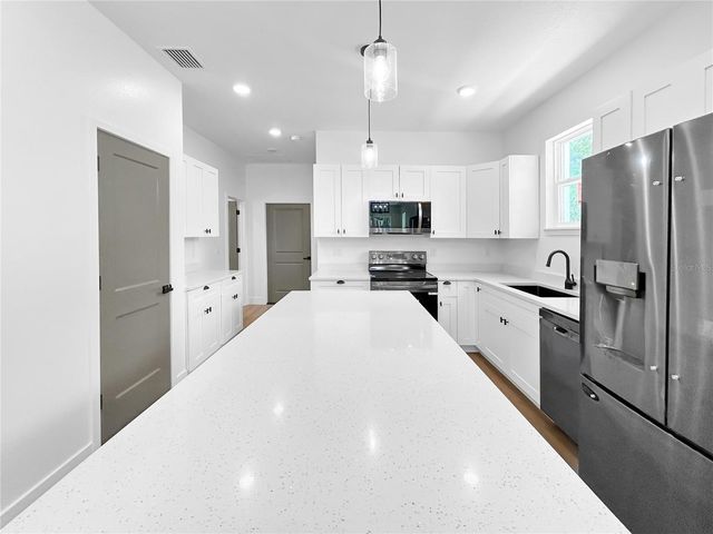 1010 HICKORY AVENUE, Sanford, FL 32771