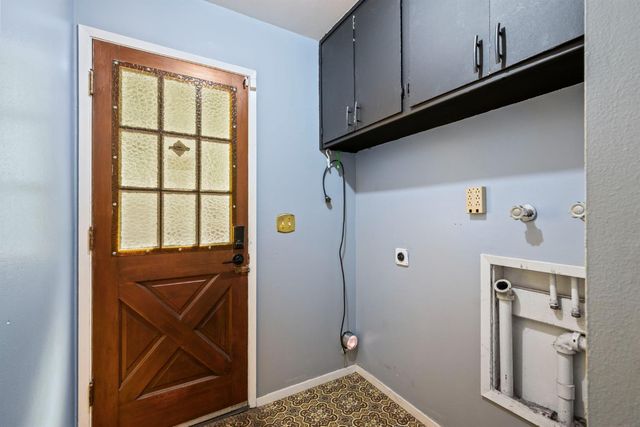 5925 Sly Park Rd, Placerville, CA 95667