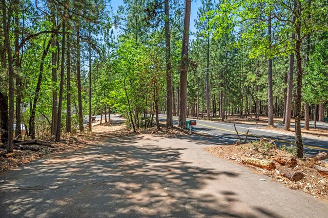 5925 Sly Park Rd, Placerville, CA 95667