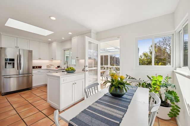 6254 6254 Girvin Drive, Oakland, CA 94611