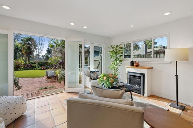 6254 6254 Girvin Drive, Oakland, CA 94611