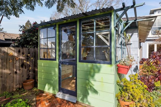 6254 6254 Girvin Drive, Oakland, CA 94611