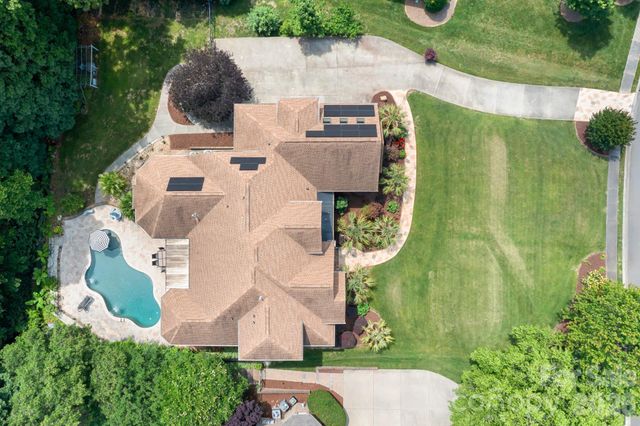2215 Whiskery Drive, Waxhaw, NC 28173
