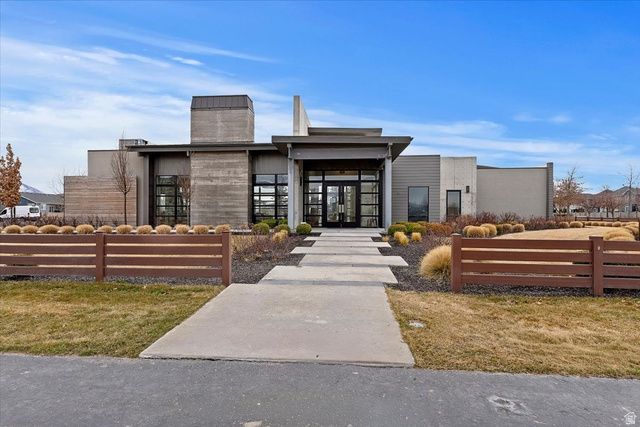 660 N EMERY LN, Vineyard, UT 84059