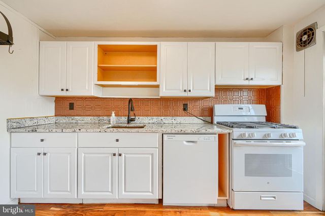 3254 RYERSON CIR, Baltimore, MD 21227