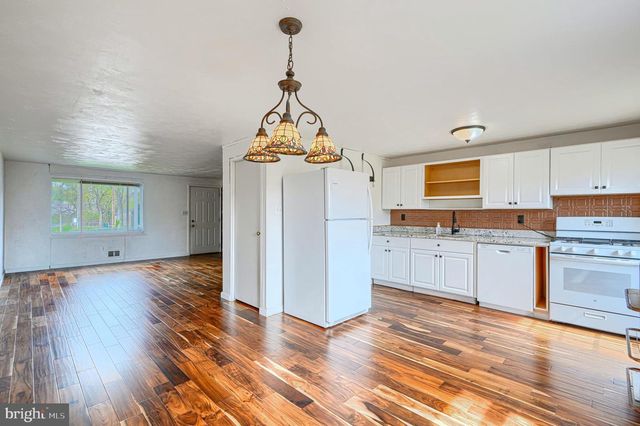 3254 RYERSON CIR, Baltimore, MD 21227