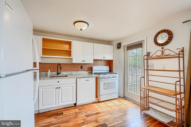 3254 RYERSON CIR, Baltimore, MD 21227