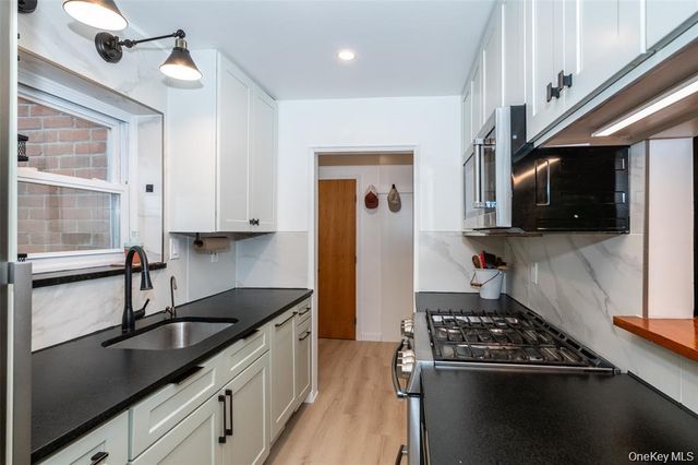 673 Pelham Road E14, New Rochelle, NY 10805