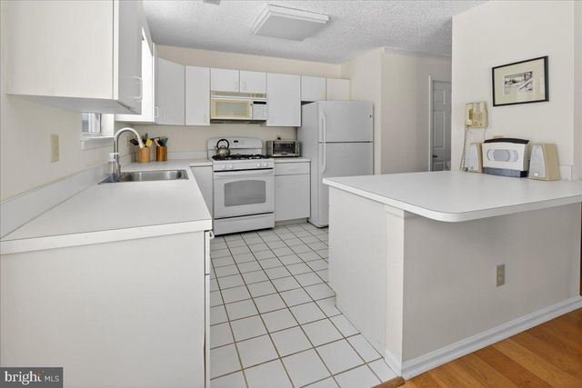 902 SEA PL, Lawrence Township, NJ 08648