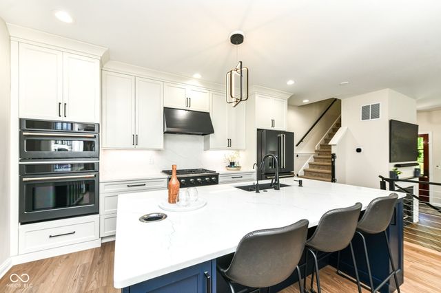 2003 Rhettsbury Street, Carmel, IN 46032