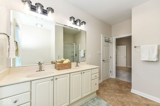 2003 Rhettsbury Street, Carmel, IN 46032