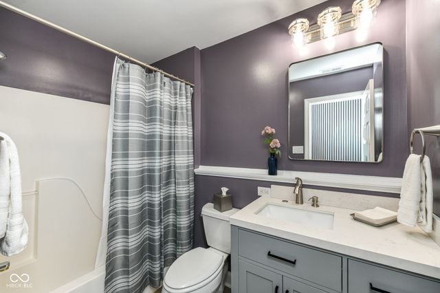 2003 Rhettsbury Street, Carmel, IN 46032