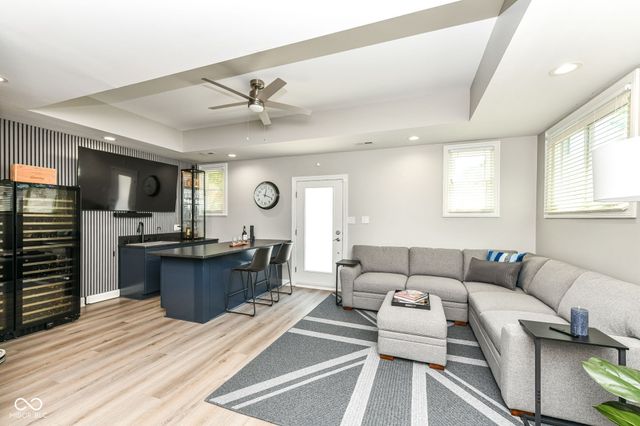 2003 Rhettsbury Street, Carmel, IN 46032