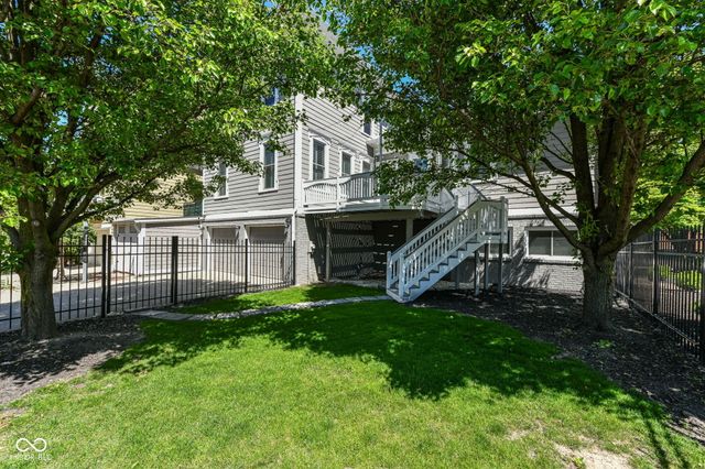 2003 Rhettsbury Street, Carmel, IN 46032