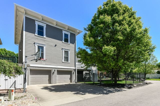 2003 Rhettsbury Street, Carmel, IN 46032