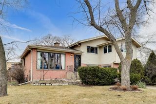 2506 Allison Court, Glenview, IL 60025