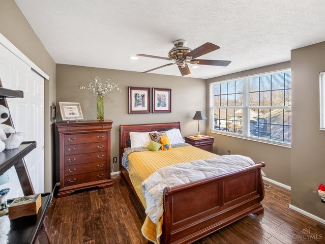 5925 Castlewood Crossing, Miami Twp, OH 45150