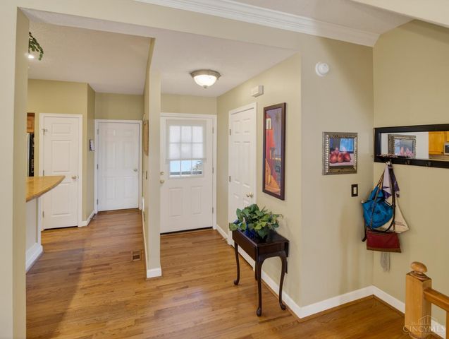 5925 Castlewood Crossing, Miami Twp, OH 45150