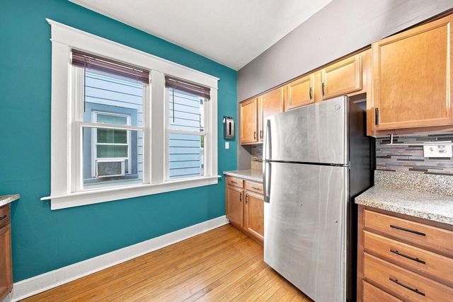 1564 S 77th STREET, West Allis, WI 53214