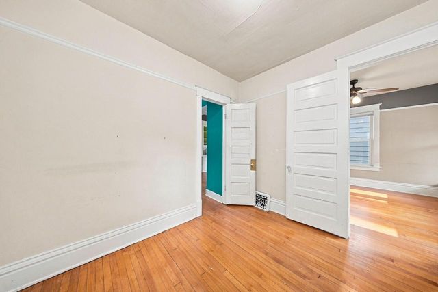 1564 S 77th STREET, West Allis, WI 53214