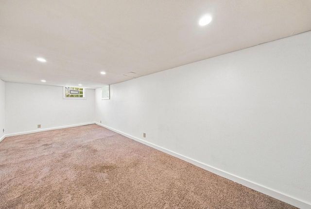 1564 S 77th STREET, West Allis, WI 53214