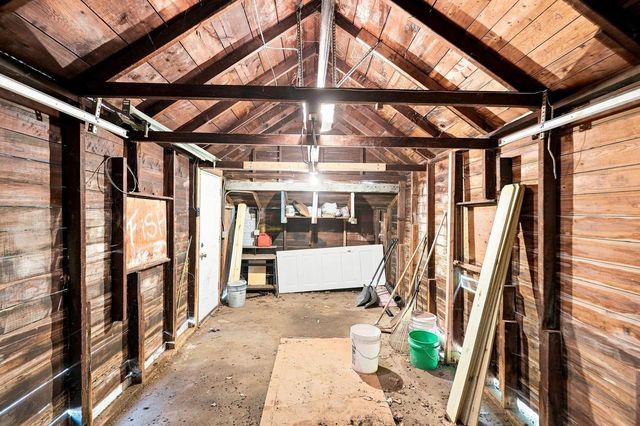 1564 S 77th STREET, West Allis, WI 53214
