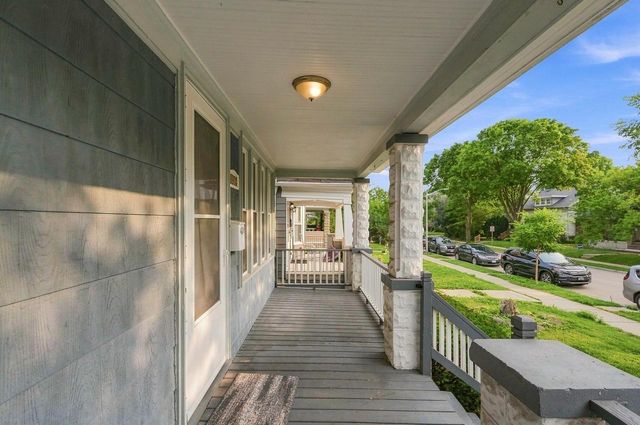 1564 S 77th STREET, West Allis, WI 53214