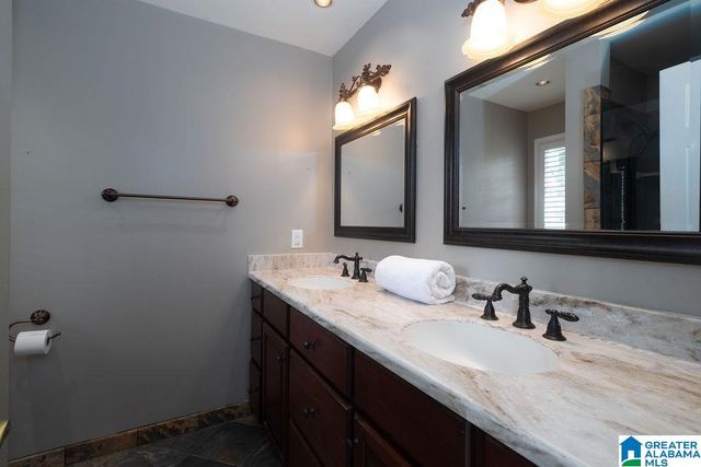 843 WILLOW OAK DRIVE, Hoover, AL 35244