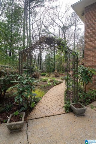 843 WILLOW OAK DRIVE, Hoover, AL 35244