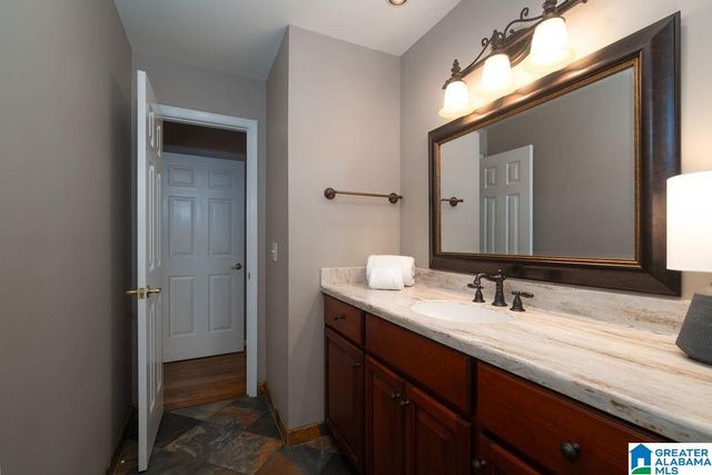 843 WILLOW OAK DRIVE, Hoover, AL 35244