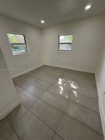 504 NW 15th Ave B, Fort Lauderdale, FL 33311