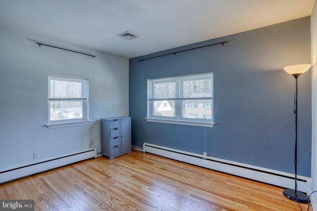 404 N LYNN DR, Wilmington, DE 19809