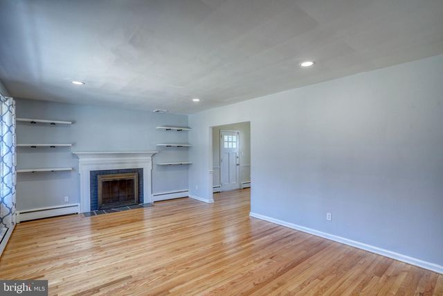 404 N LYNN DR, Wilmington, DE 19809