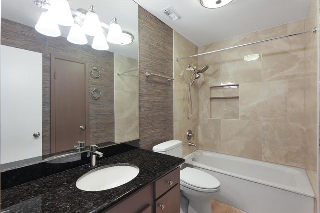 7929 Woodway Drive 4, Houston, TX 77063