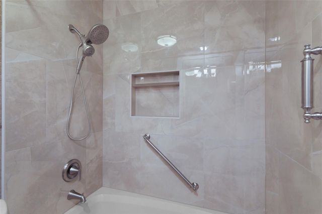 7929 Woodway Drive 4, Houston, TX 77063