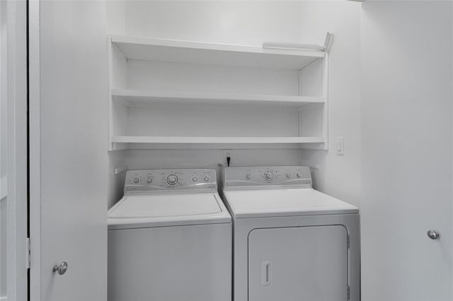 7929 Woodway Drive 4, Houston, TX 77063